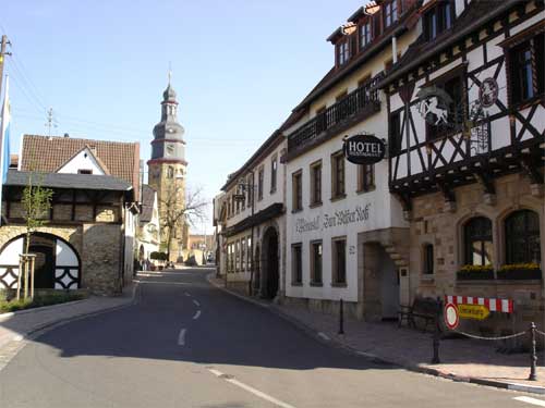 Weinkastell Zum Weissen Ross, med tradisjon tilbake til år 1488.